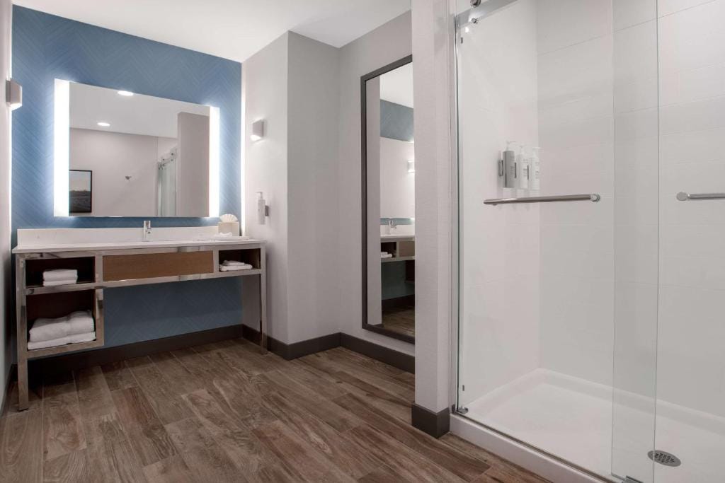 Hilton Garden Inn Omaha West — 3