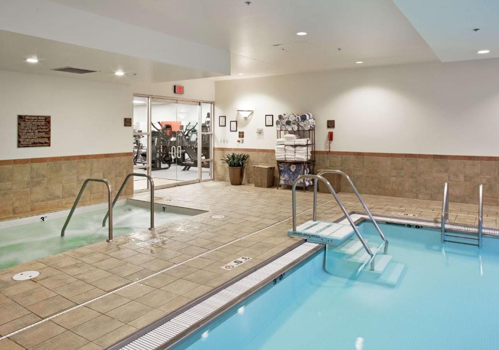 Hilton Omaha — 3