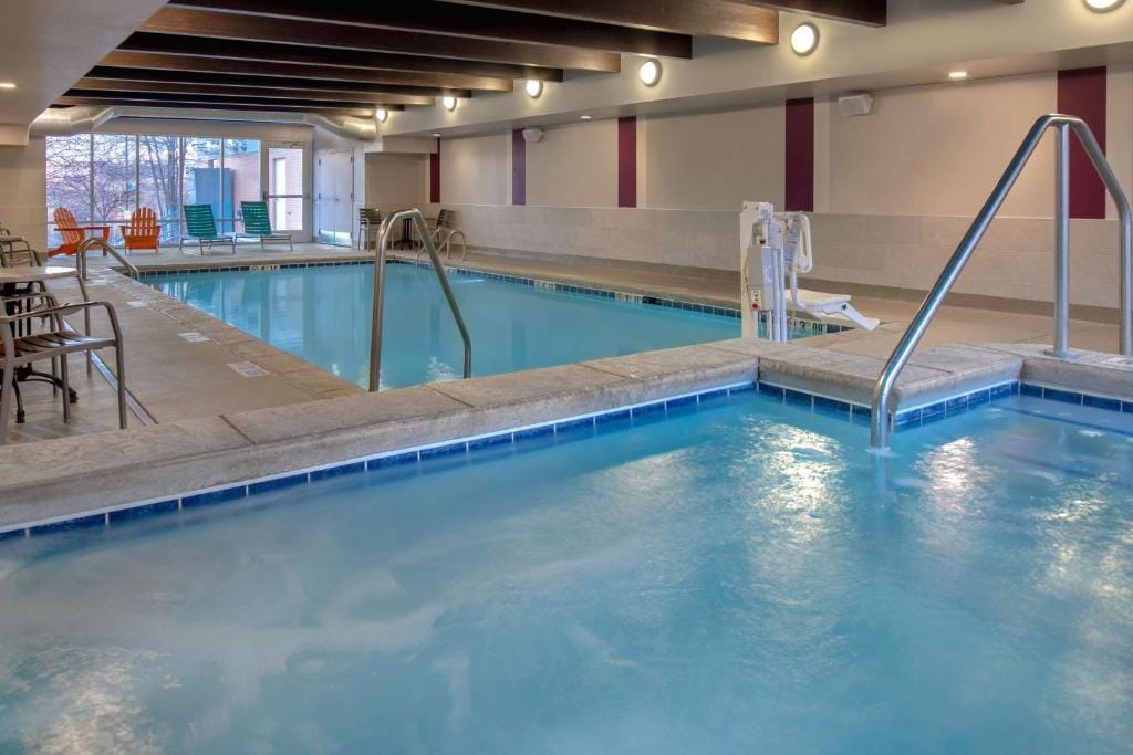 Home2 Suites By Hilton Omaha West — 4