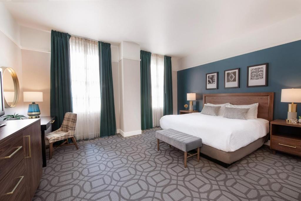 Magnolia Hotel Omaha — 3