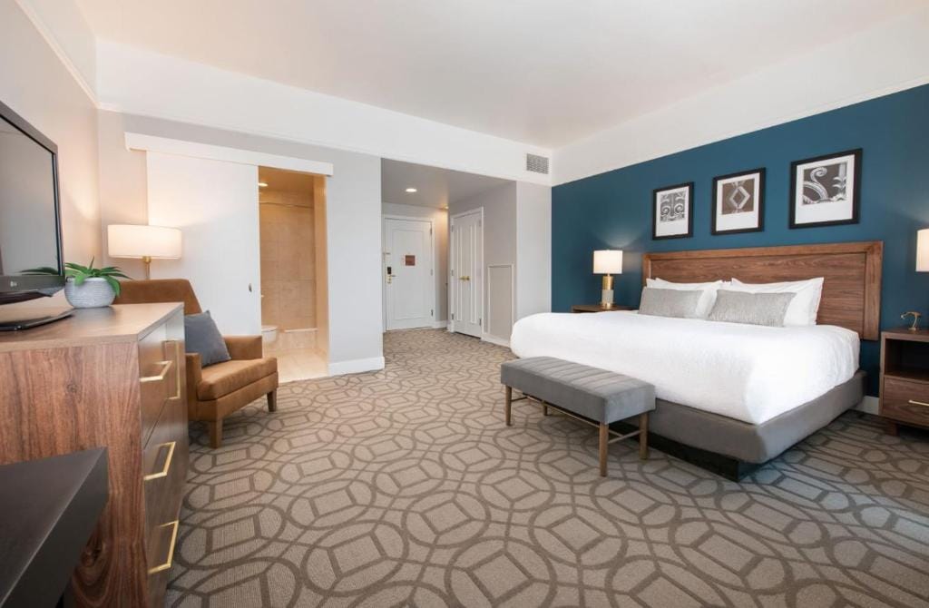 Magnolia Hotel Omaha — 4