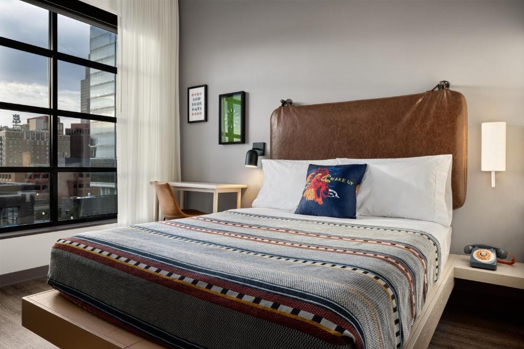 Moxy Omaha Downtown — 2