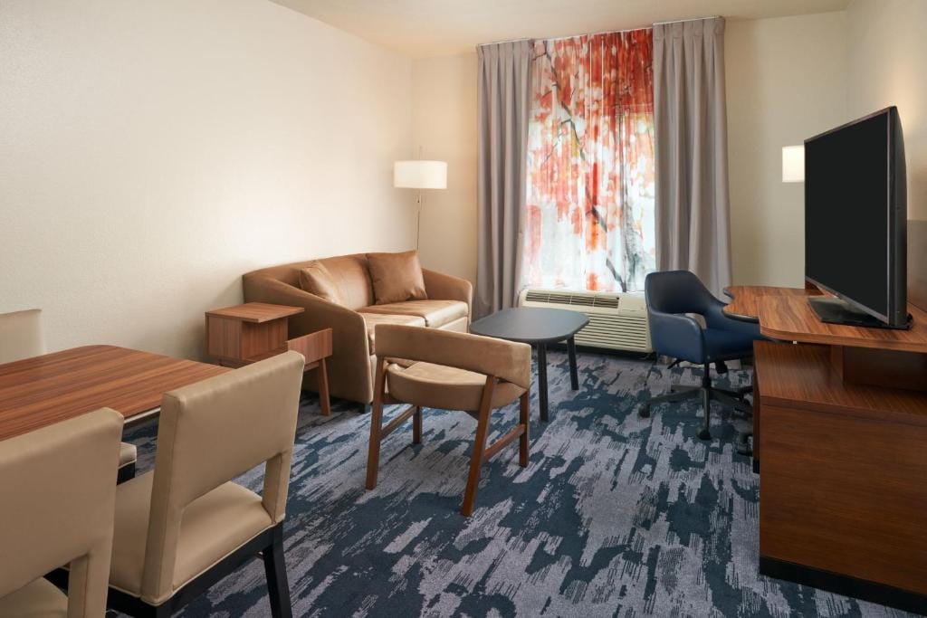 Fairfield Inn & Suites by Marriott Orlando International Drive/Convention Center — 4