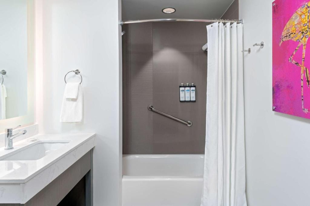 Hyatt House Orlando Airport — 3