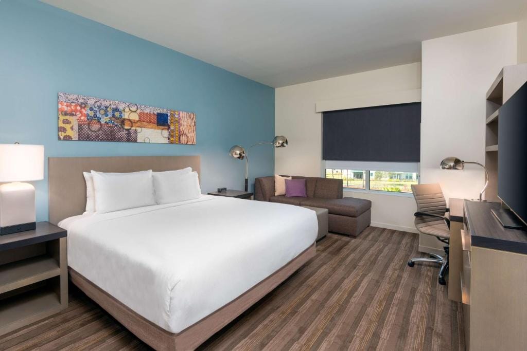 Hyatt House Orlando Airport — 4