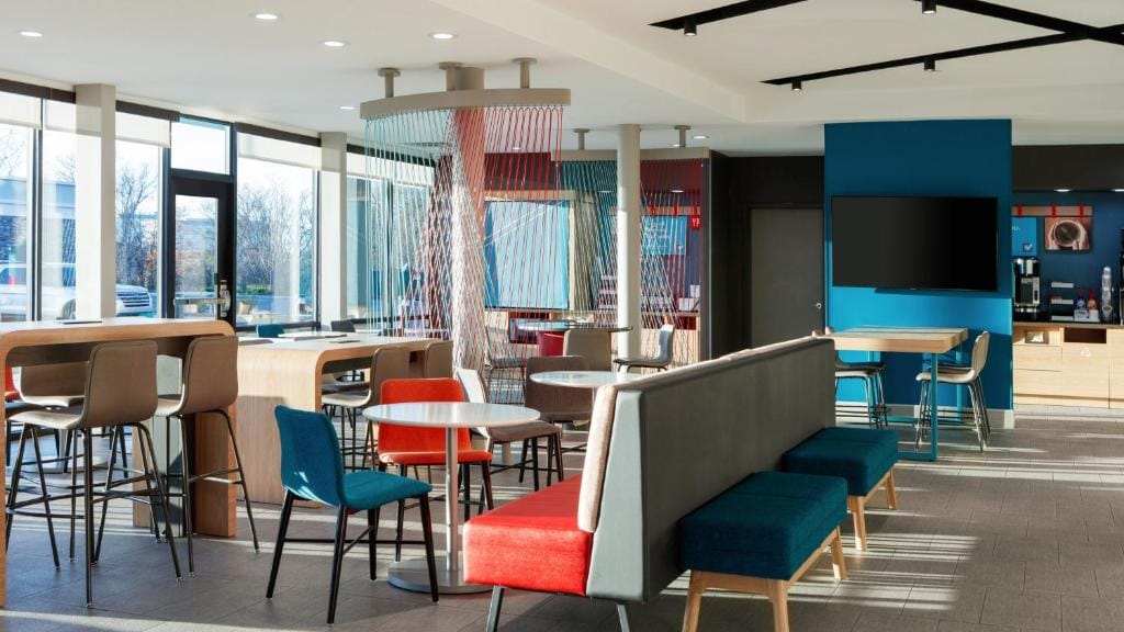 avid hotel Plano North by IHG — 5