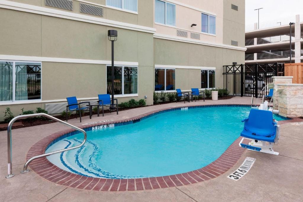 Courtyard by Marriott Dallas Plano/Richardson — 4
