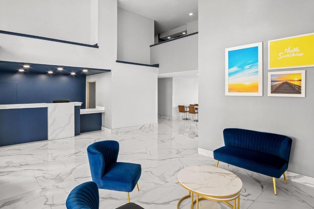 Days Inn by Wyndham Dallas Plano — 4