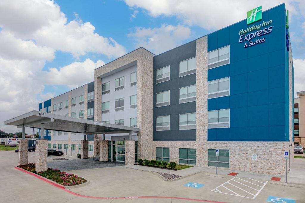 Holiday Inn Express & Suites Dallas - Plano North by IHG