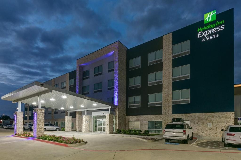 Holiday Inn Express & Suites Dallas - Plano North by IHG — 5