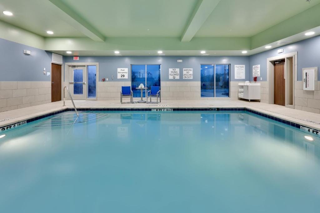 Holiday Inn Express & Suites Plano East - Richardson by IHG — 4