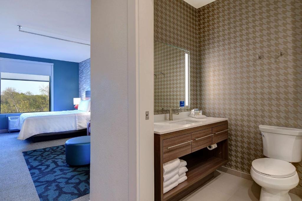 Home2 Suites by Hilton North Plano Hwy 75 — 3