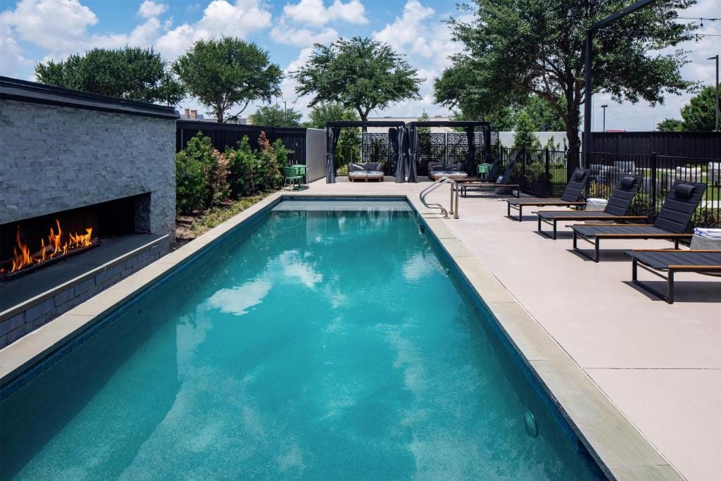 The Clara Hotel Plano, Tapestry Collection by Hilton — 4