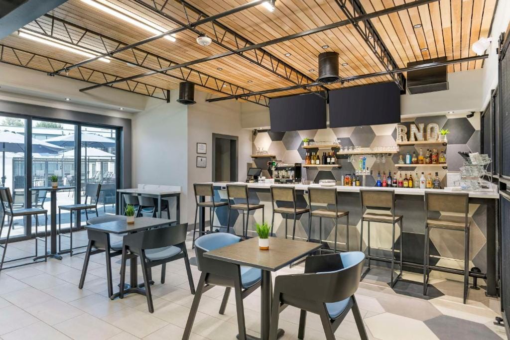 Aiden by Best Western South Reno — 5