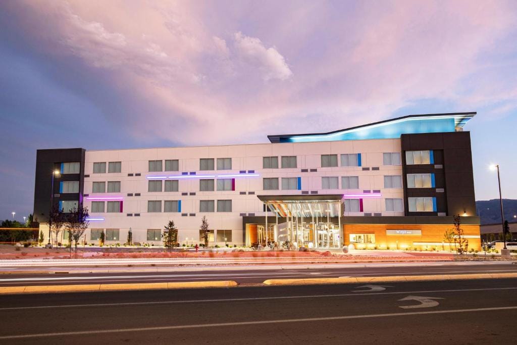 Aloft by Marriott Reno-Tahoe International Airport — 2