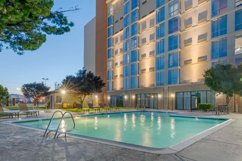 Best Western Plus Sparks-Reno Hotel — 4