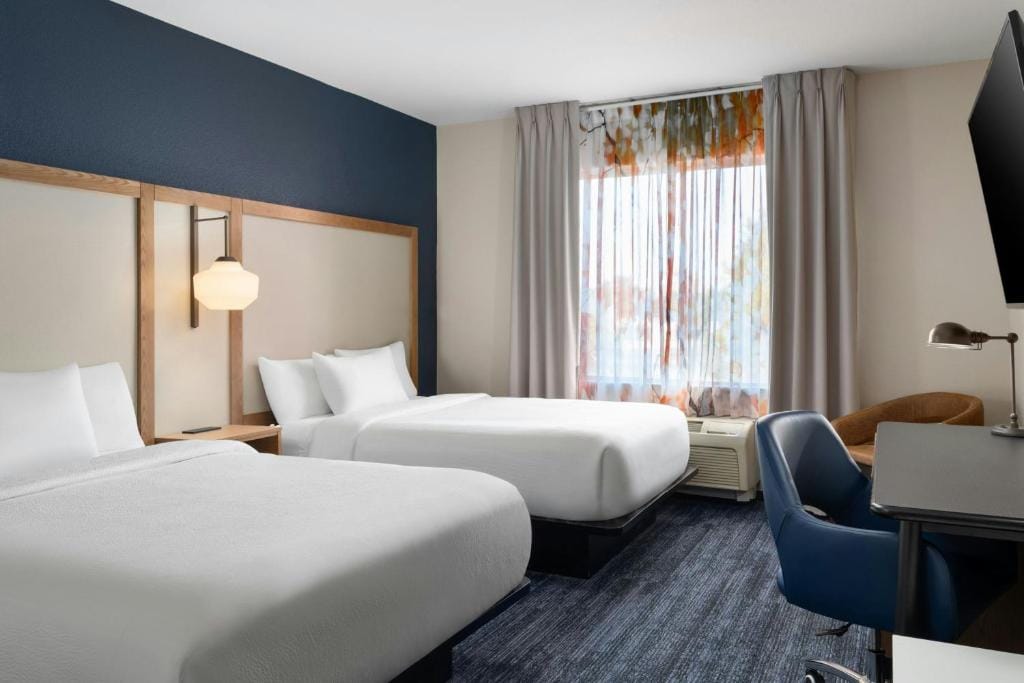 Fairfield Inn and Suites Sacramento Airport Natomas — 2