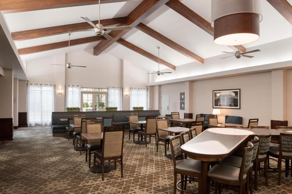 Homewood Suites by Hilton Sacramento Airport-Natomas — 5