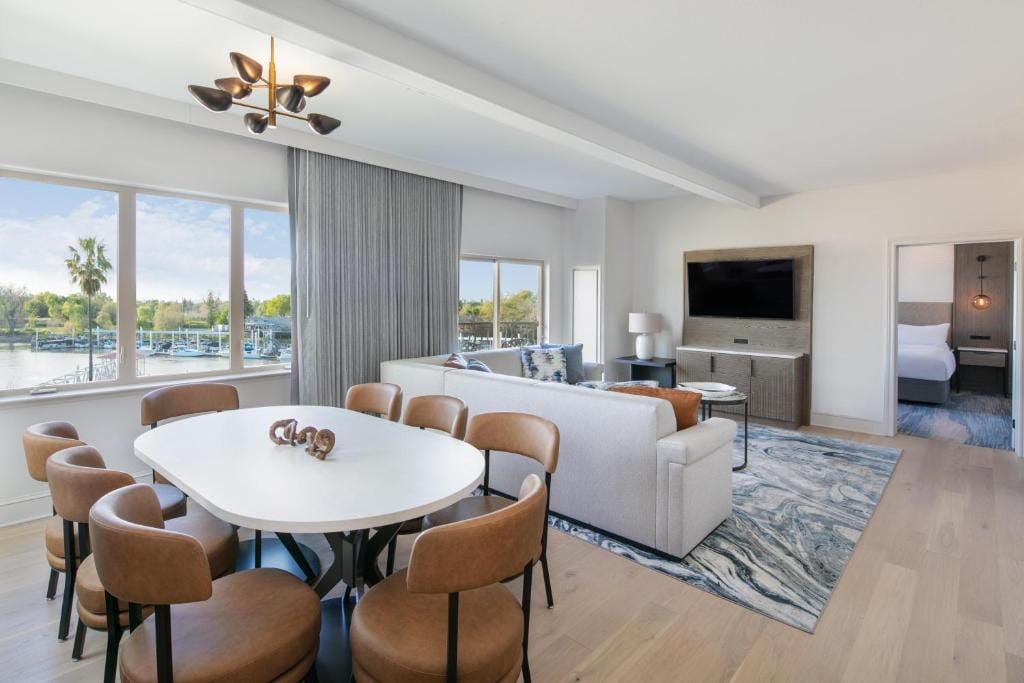 The Westin Sacramento Riverfront Hotel & Spa — 4
