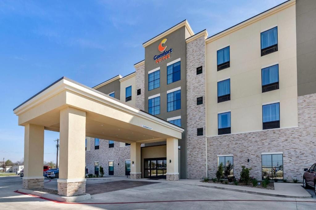 Comfort Suites San Antonio Ft Sam Houston-SAMMC Area — 1
