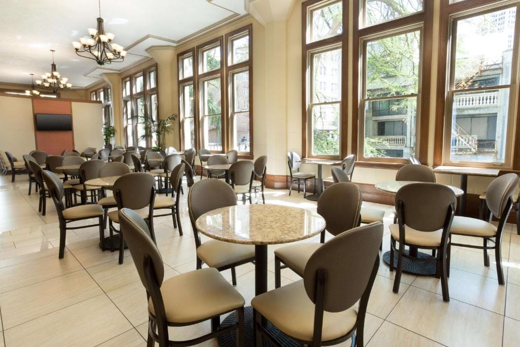Drury Inn & Suites San Antonio Riverwalk — 5