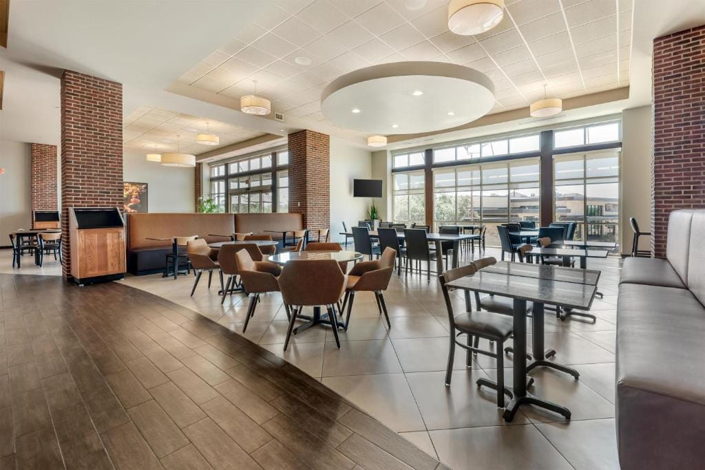 Drury Plaza Hotel San Antonio North Stone Oak — 4