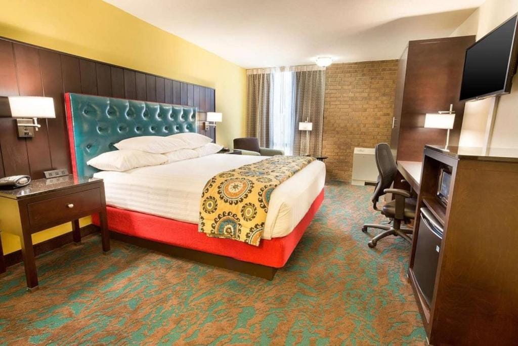 Heritage Inn & Suites San Antonio Airport, Trademark Wyndham — 2