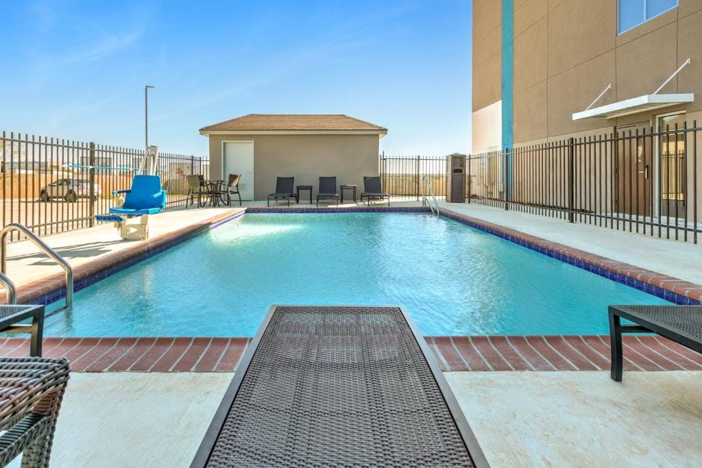 Holiday Inn Express - San Antonio East I-10 by IHG — 4