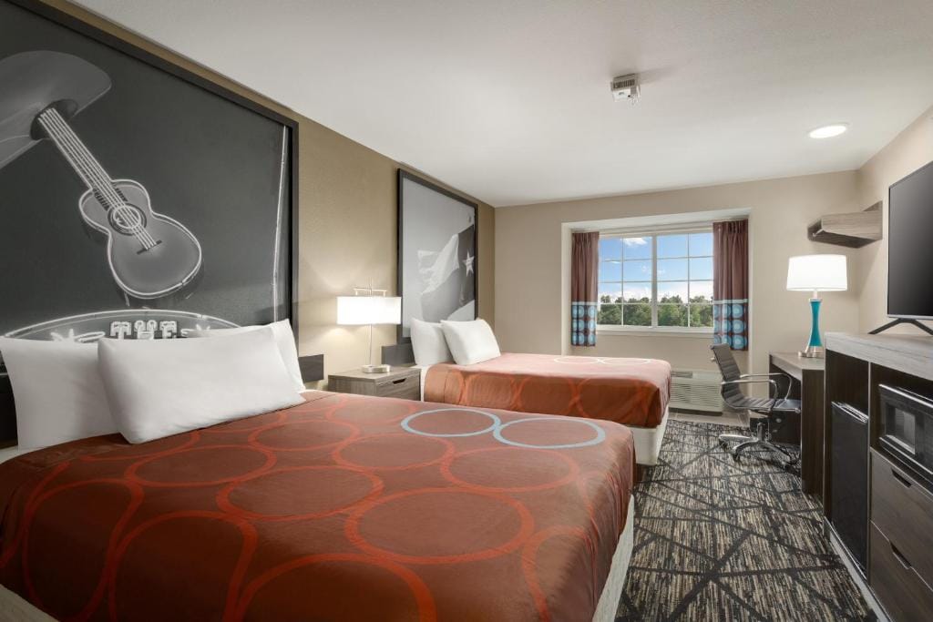 Super 8 by Wyndham San Antonio Airport North — 5