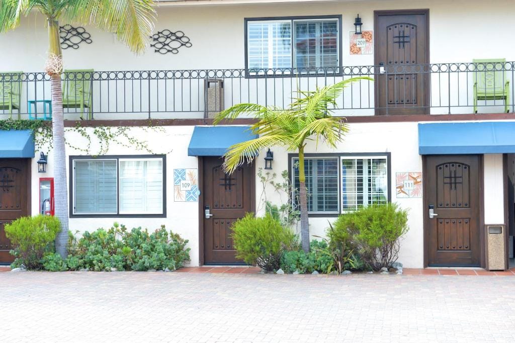 Crown City Inn Coronado — 1