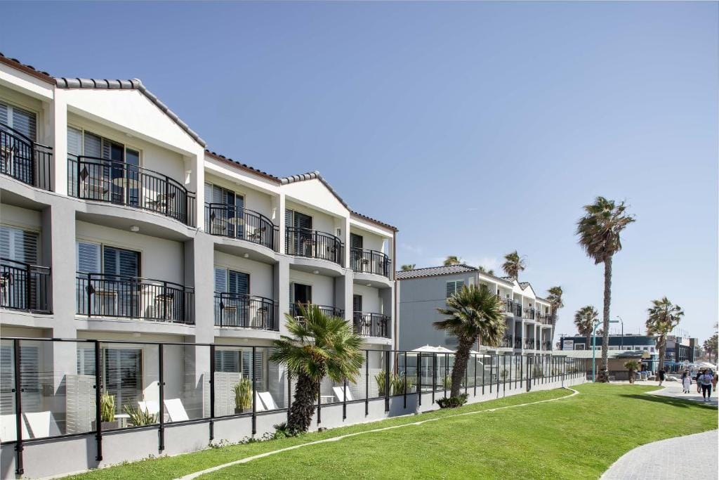 Ocean Park Inn — 5