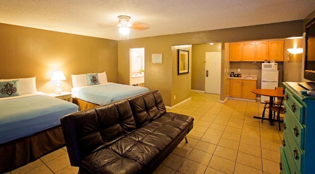 Ocean Villa Inn — 5