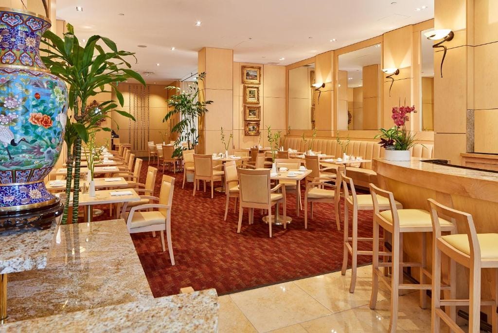 Orchard Garden Hotel — 4