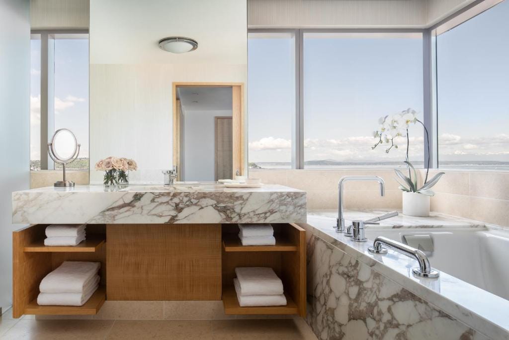 Four Seasons Hotel Seattle — 3