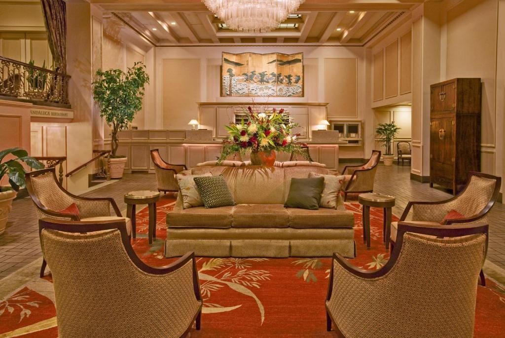 Mayflower Park Hotel — 3
