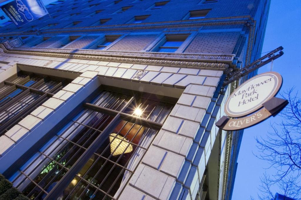 Mayflower Park Hotel — 4