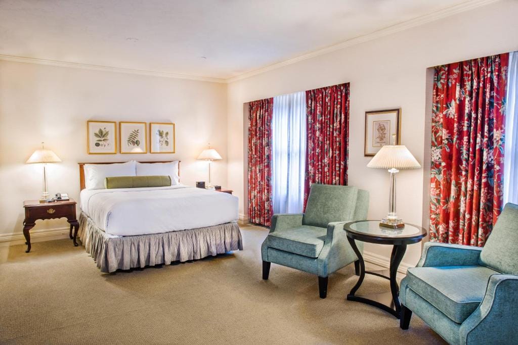 Mayflower Park Hotel — 5