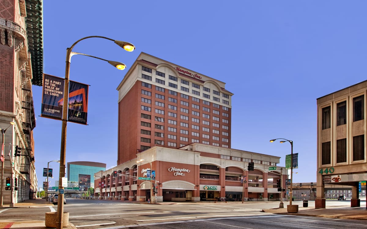 Hampton Inn St. Louis-Downtown (At the Gateway Arch) — 3