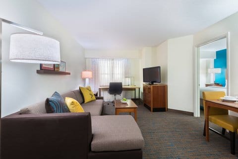 Residence Inn by Marriott St. Louis Downtown — 2