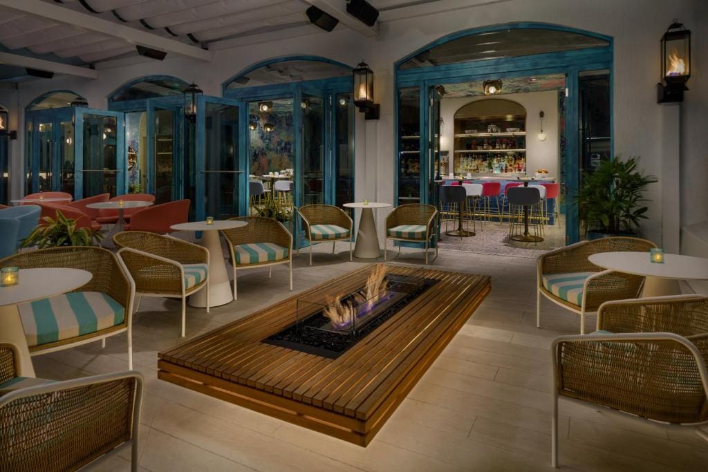 AC Hotel St Petersburg Downtown — 3