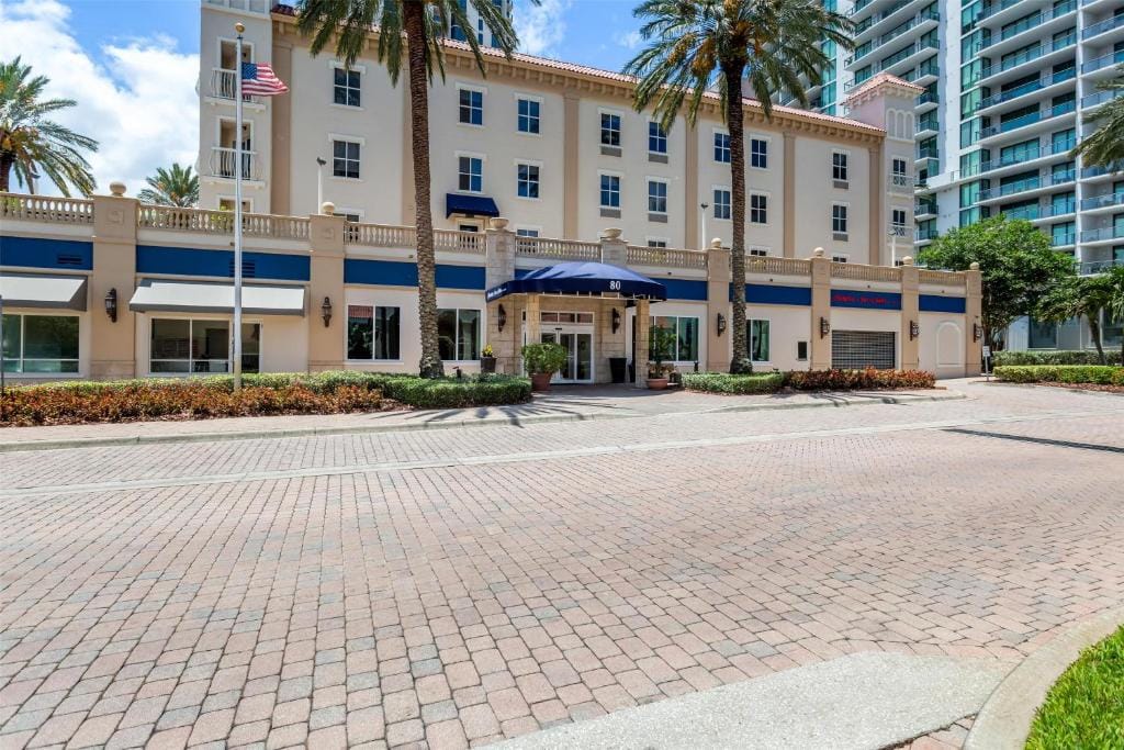 Hampton Inn & Suites St. Petersburg/Downtown — 5