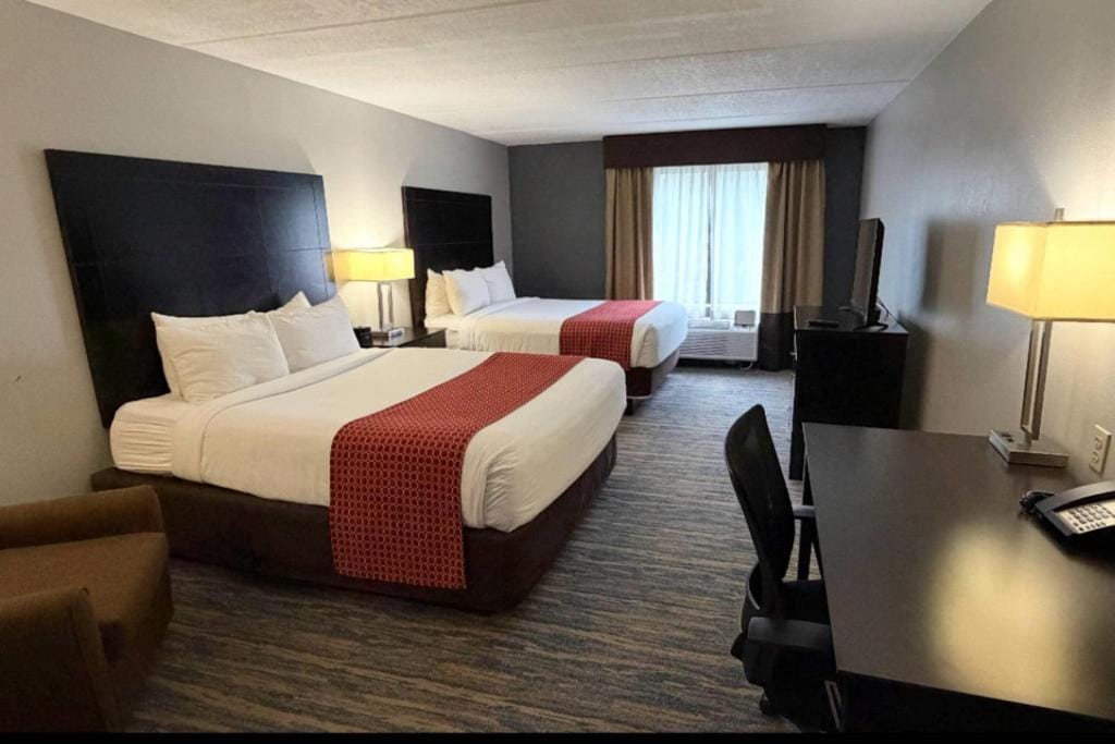 Comfort Inn & Suites Tampa North I-75 — 2