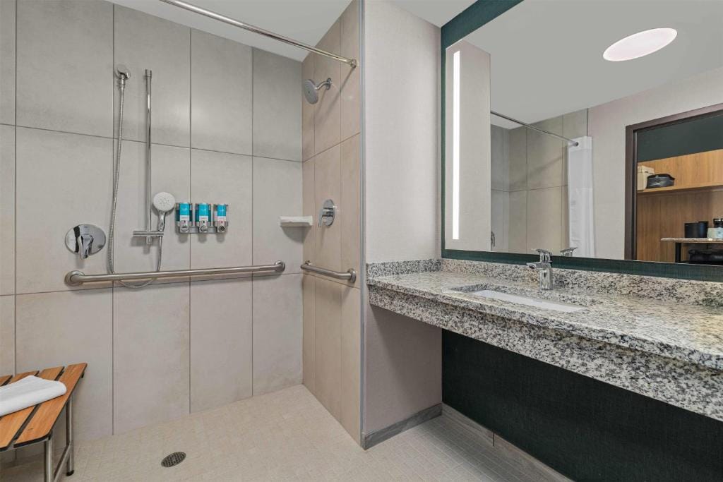 Drury Plaza Hotel Tampa Brandon — 3