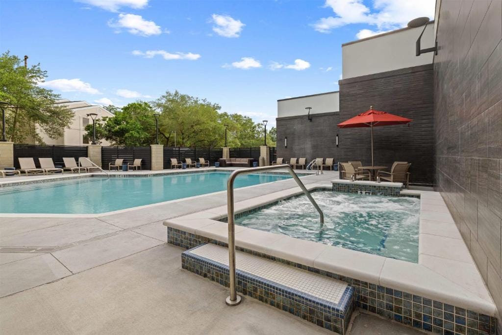 Drury Plaza Hotel Tampa Brandon — 4