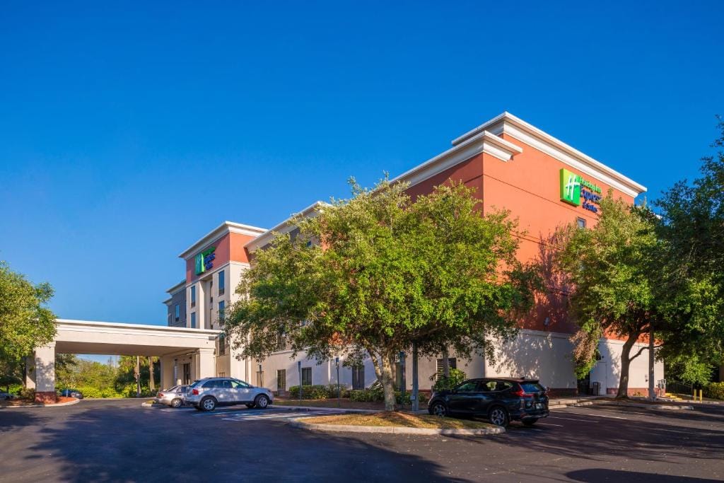 Holiday Inn Express Hotel & Suites Tampa-Anderson Road-Veterans Exp by IHG