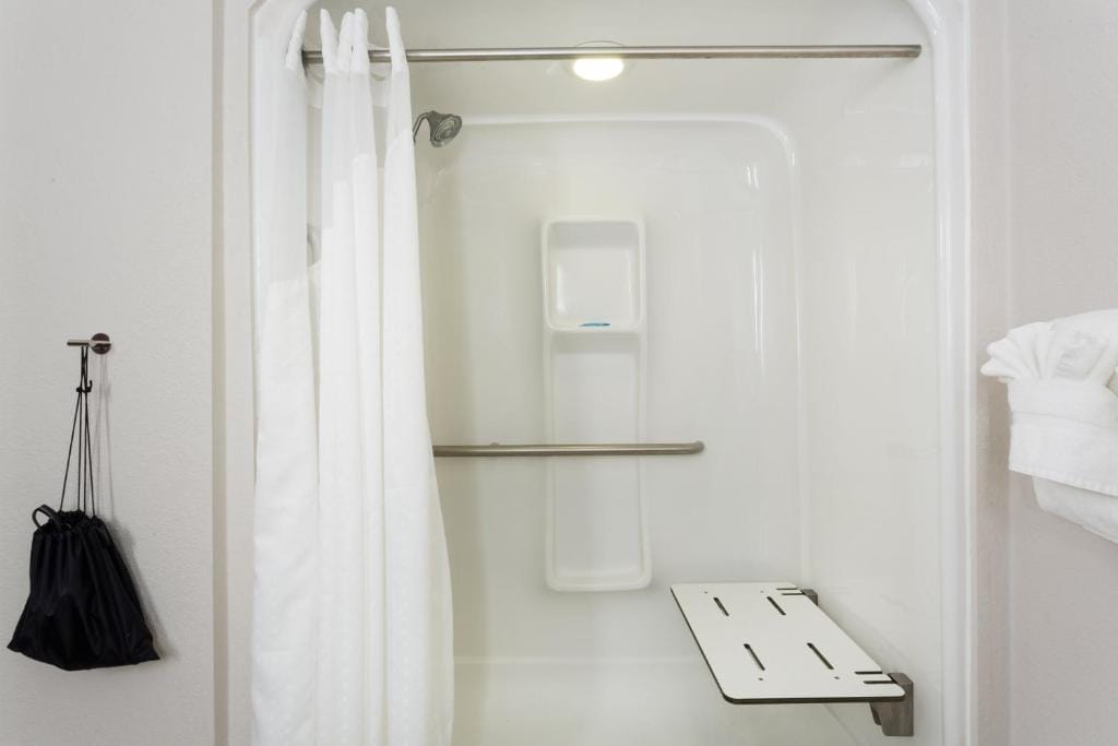 Holiday Inn Express Hotel & Suites Tampa-Fairgrounds-Casino by IHG — 3