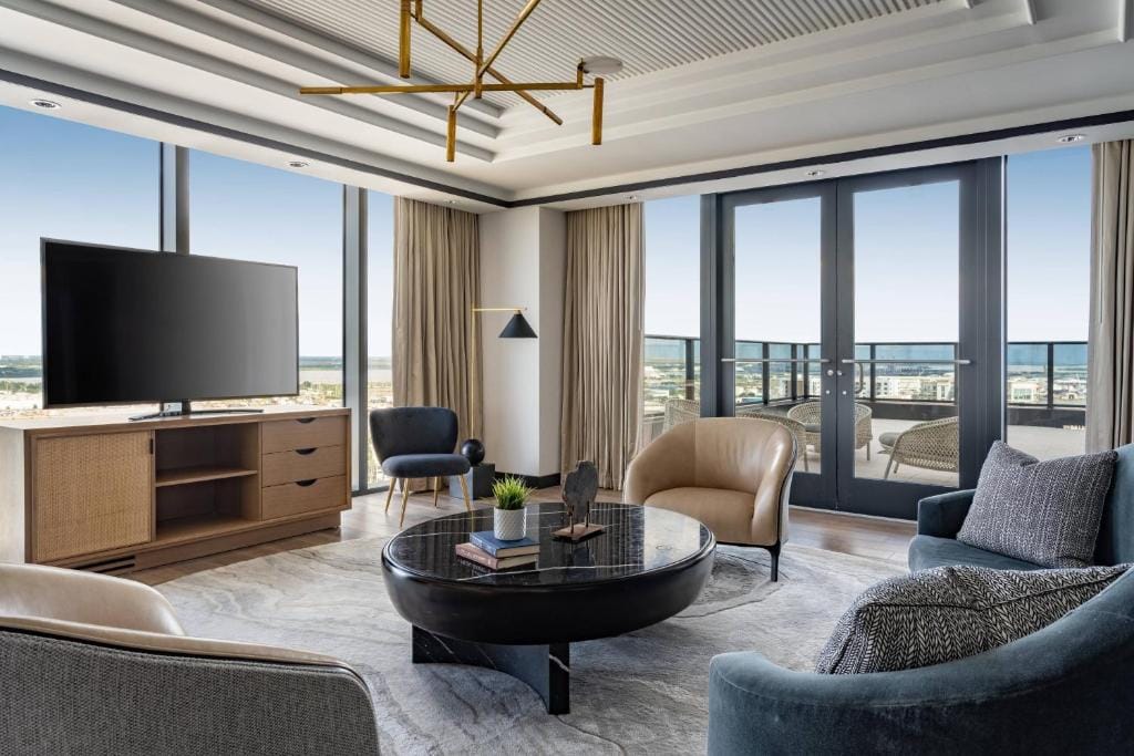 JW Marriott Tampa Water Street — 4