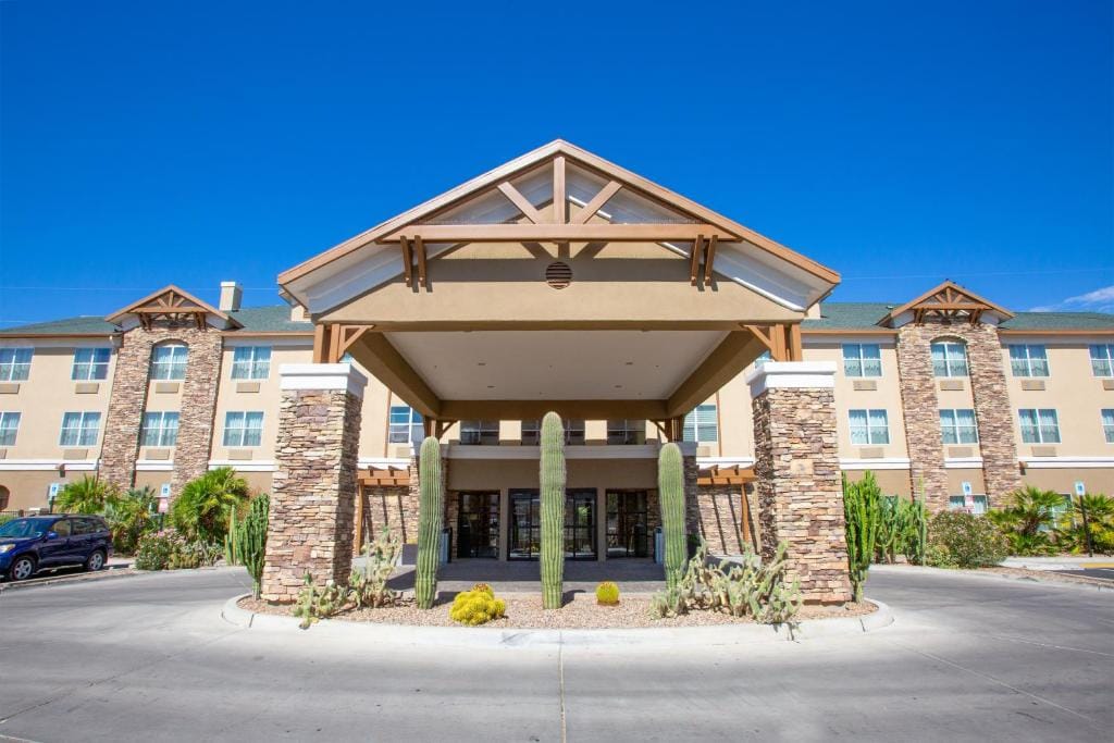 Country Inn & Suites by Radisson, Tucson City Center AZ — 3