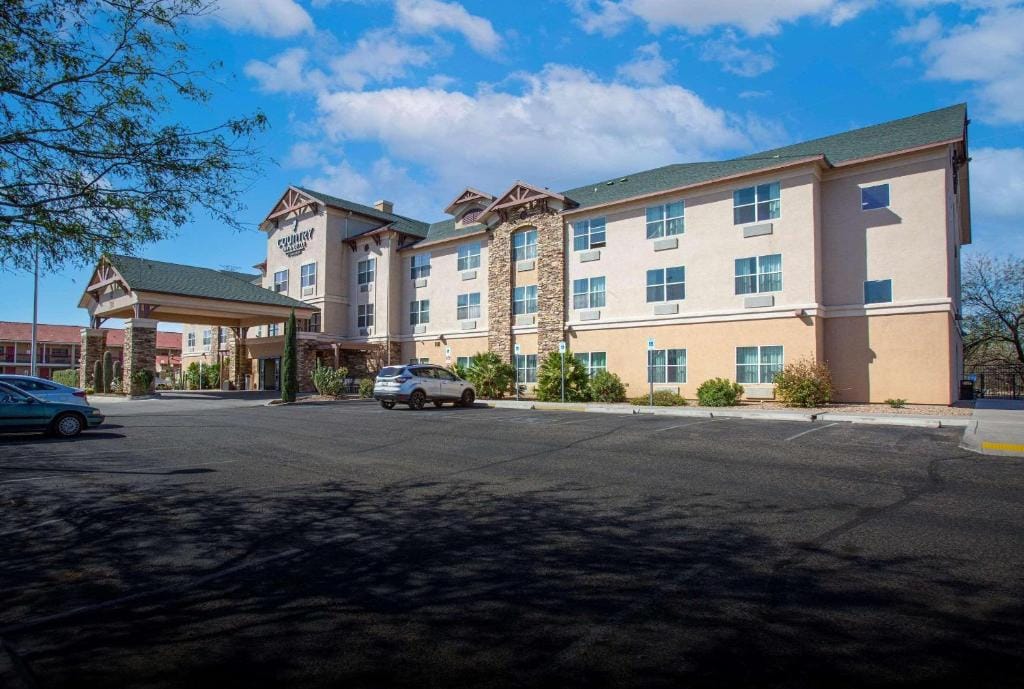 Country Inn & Suites by Radisson, Tucson City Center AZ — 4