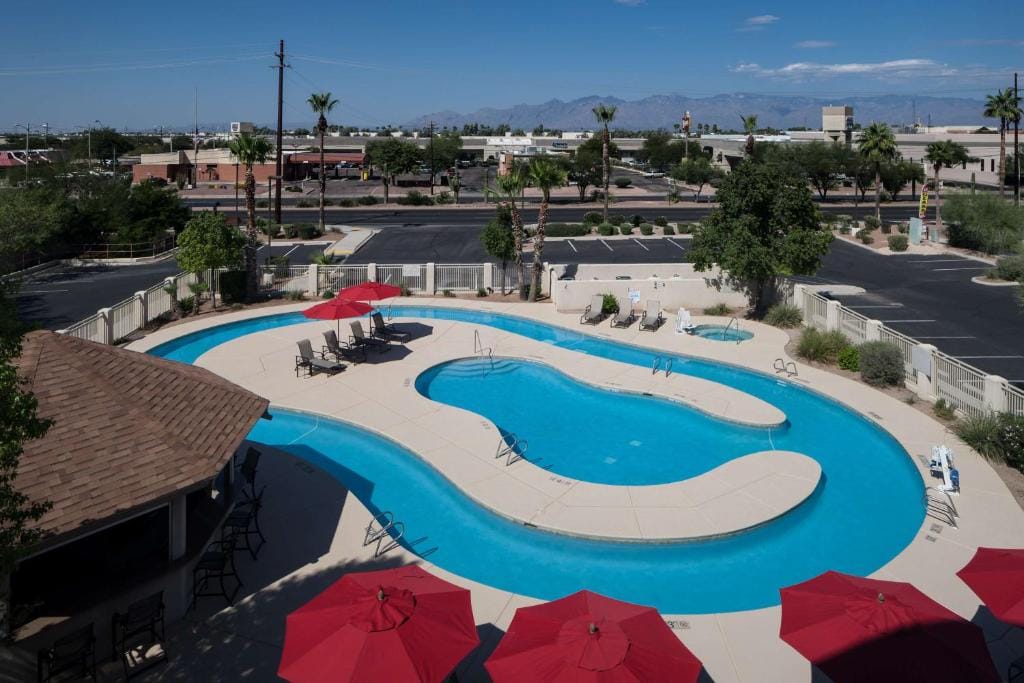 Hilton Garden Inn Tucson Airport — 4